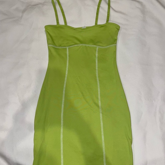 Dresses & Skirts - ❤️ 3 for $23 ❤️ NEON green bodycon dress